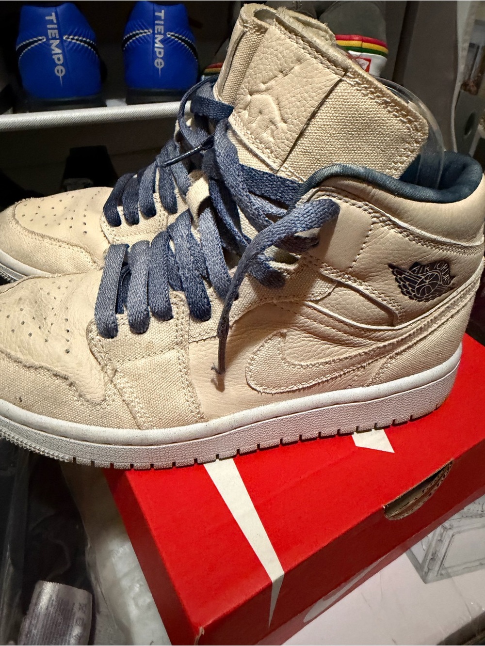 Air Jordan 1 Mid SE “Sand Drift” sz 6Y